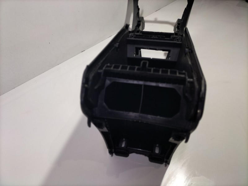 Recambio de moldura para mercedes-benz clase a sedán (v177) amg a 35 4-matic (177.151) referencia OEM IAM A1776802401  