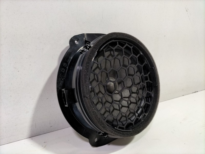 Recambio de altavoz para audi a3 sportback (8va) ambiente referencia OEM IAM 8V4035411  