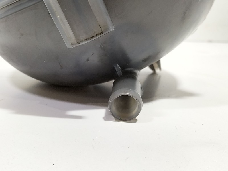 Recambio de deposito expansion para audi a3 sportback (8va) ambiente referencia OEM IAM 5Q0121407A  