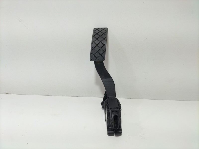 Recambio de pedal acelerador para audi a3 sportback (8va) ambiente referencia OEM IAM 5Q1721503F  