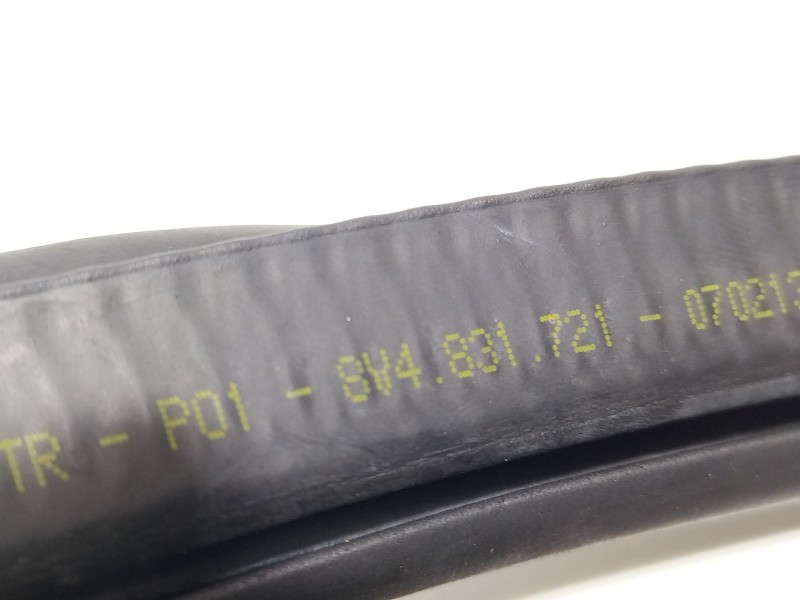 Recambio de gomas contorno puerta para audi a3 sportback (8va) ambiente referencia OEM IAM 8V4831721  