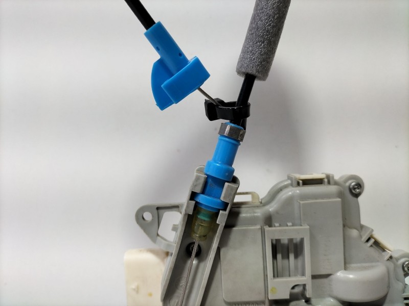 Recambio de cerradura puerta trasera derecha para audi a3 sportback (8va) ambiente referencia OEM IAM 8K0839016C  