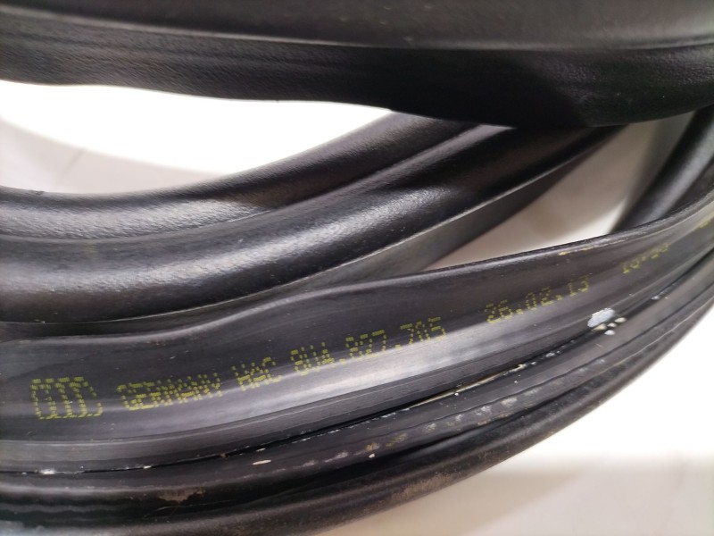 Recambio de goma contorno para audi a3 sportback (8va) ambiente referencia OEM IAM   