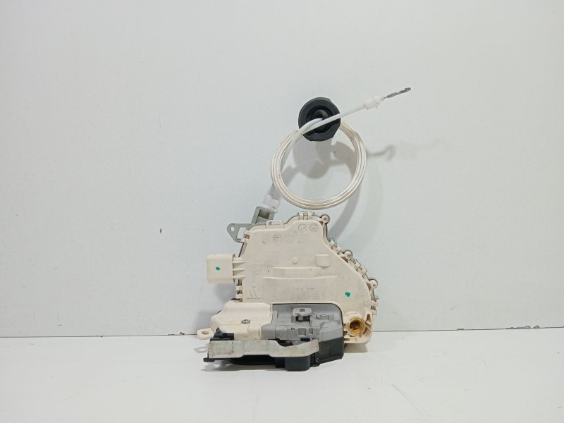 Recambio de cerradura puerta delantera derecha para audi q7 (4l) 3.0 tdi v6 advance quattro (176kw) referencia OEM IAM 8J1837016