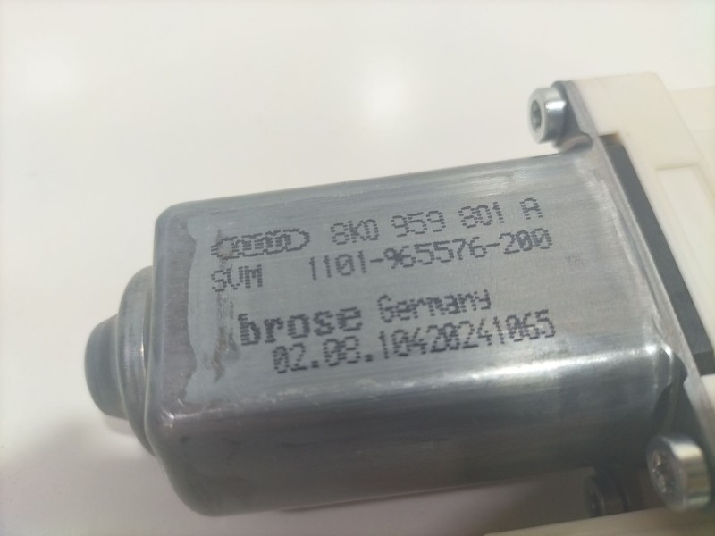 Recambio de motor elevalunas delantero izquierdo para audi q7 (4l) 3.0 tdi v6 advance quattro (176kw) referencia OEM IAM 8K09598