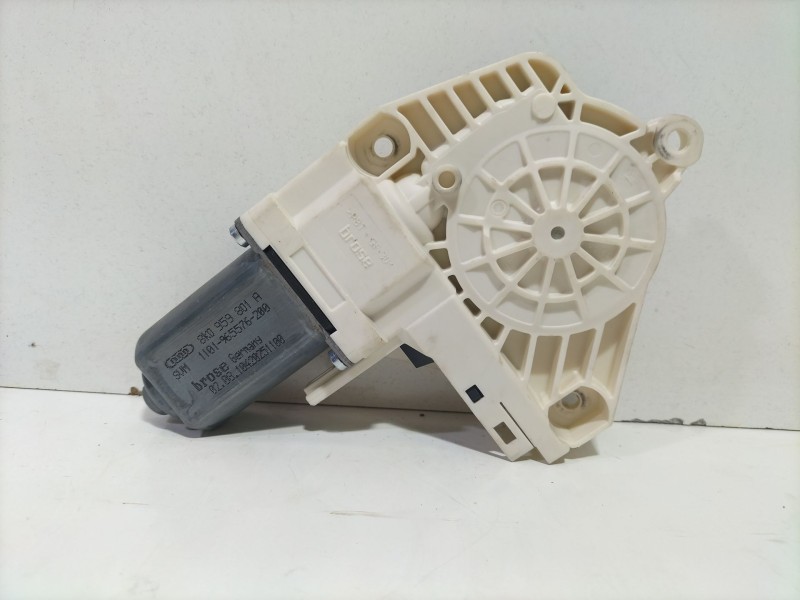 Recambio de motor elevalunas trasero izquierdo para audi q7 (4l) 3.0 tdi v6 advance quattro (176kw) referencia OEM IAM 8K0959801
