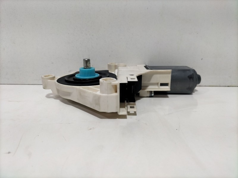 Recambio de motor elevalunas trasero izquierdo para audi q7 (4l) 3.0 tdi v6 advance quattro (176kw) referencia OEM IAM 8K0959801