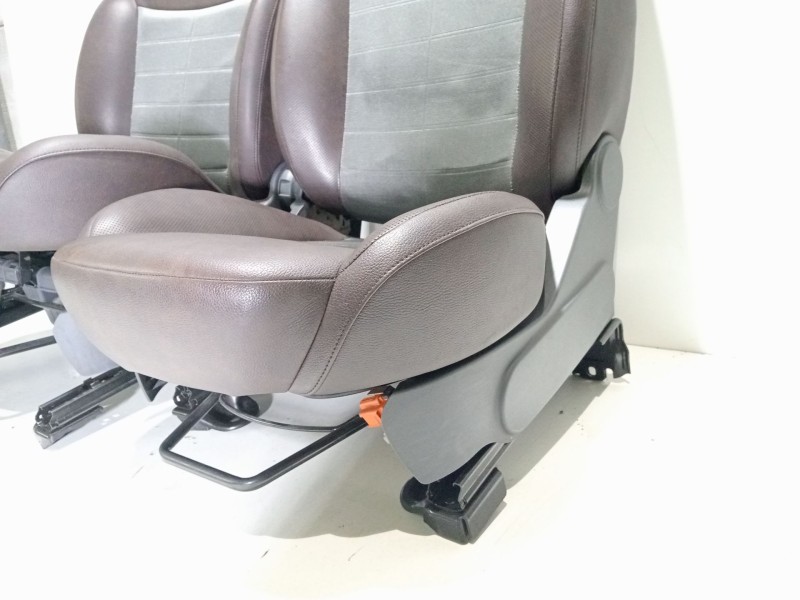 Recambio de juego asientos completo para fiat 500 referencia OEM IAM 310A1027  