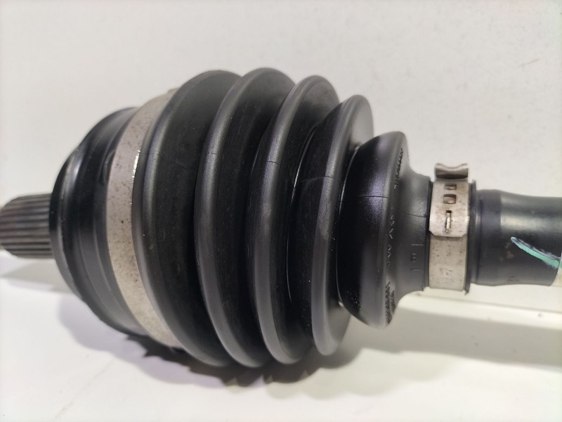 Recambio de transmision delantera derecha para audi q7 (4l) 3.0 tdi v6 advance quattro (176kw) referencia OEM IAM 7L0407271E  