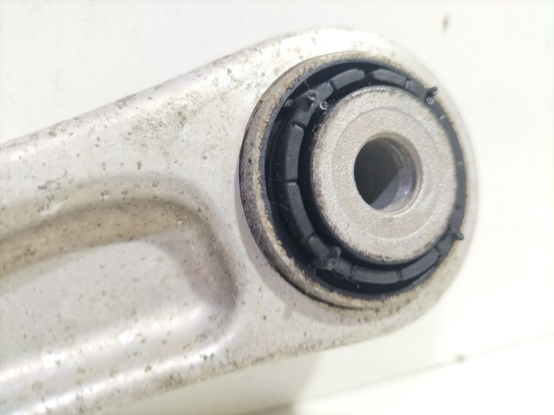 Recambio de brazo suspension superior trasero izquierdo para audi q7 (4l) 3.0 tdi v6 advance quattro (176kw) referencia OEM IAM 