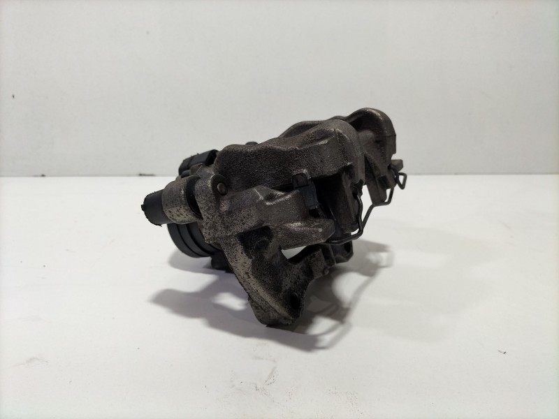 Recambio de pinza freno trasera izquierda para audi a3 sportback (8va) ambiente referencia OEM IAM 5Q0615405  