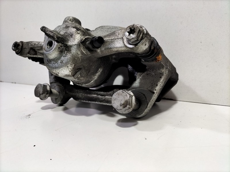 Recambio de pinza freno delantera izquierda para audi a3 sportback (8va) ambiente referencia OEM IAM 5Q0106Ak  