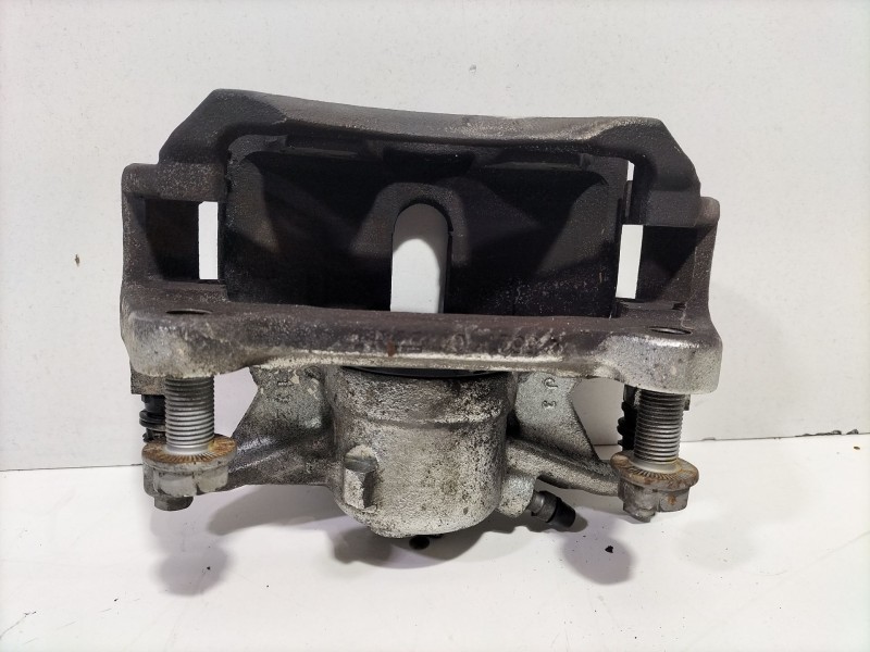 Recambio de pinza freno delantera derecha para audi a3 sportback (8va) ambiente referencia OEM IAM 5Q0105AJ  