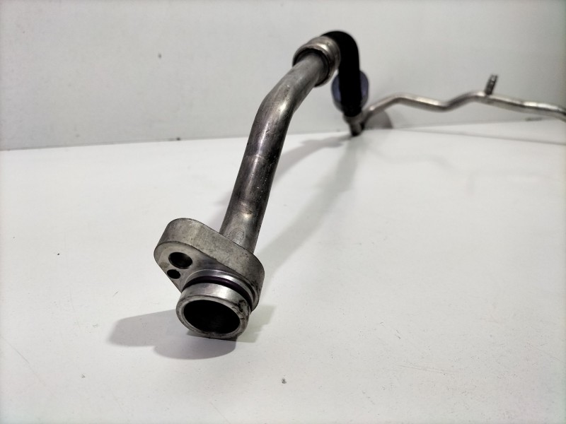 Recambio de tubo para audi a3 sportback (8va) ambiente referencia OEM IAM 5Q0129637  