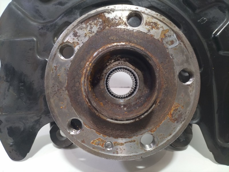 Recambio de mangueta delantera derecha para audi a3 sportback (8va) ambiente referencia OEM IAM 5Q0615312G  