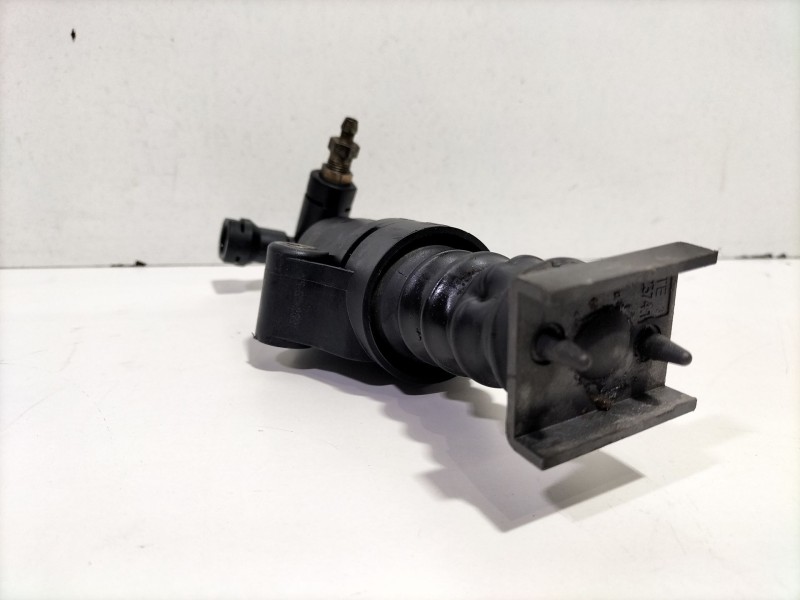 Recambio de bombin embrague para seat ibiza (6k1) select referencia OEM IAM 1J0721261F  