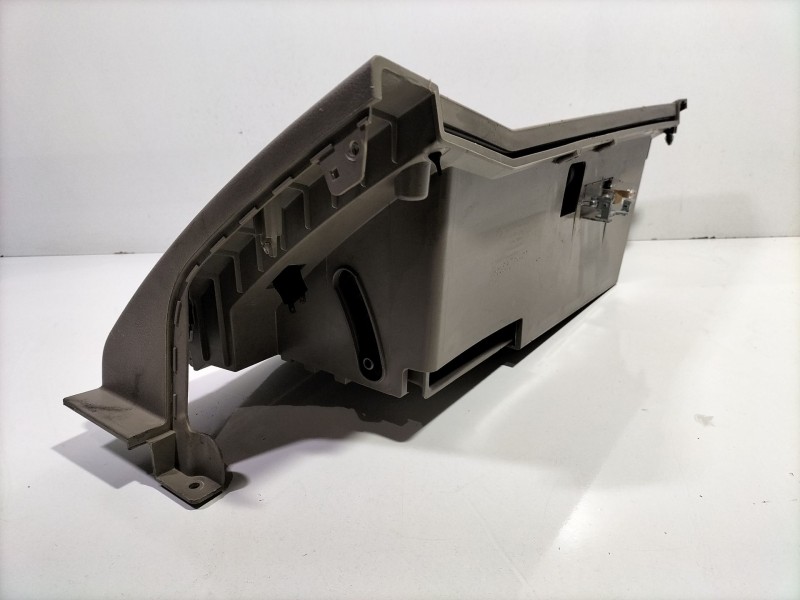 Recambio de guantera para ssangyong kyron 200 xdi limited referencia OEM IAM 7672009000  