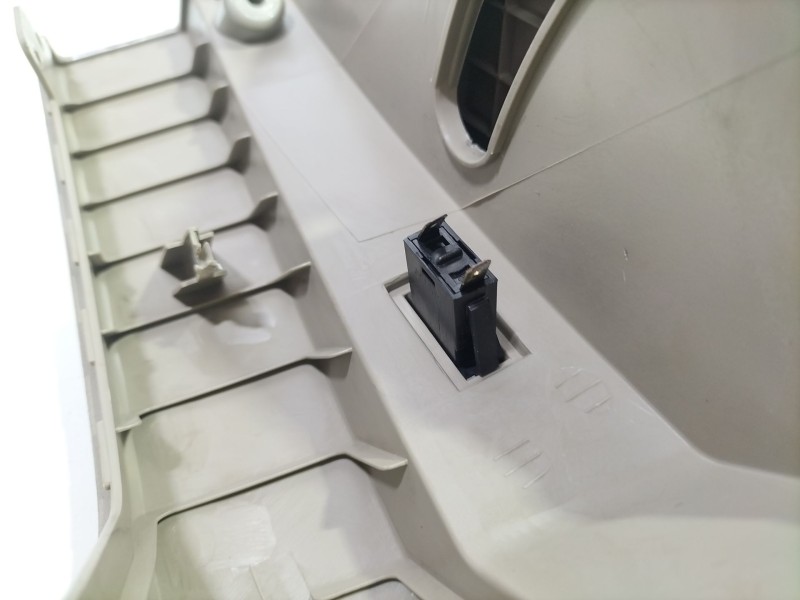 Recambio de guantera para ssangyong kyron 200 xdi limited referencia OEM IAM 7672009000  