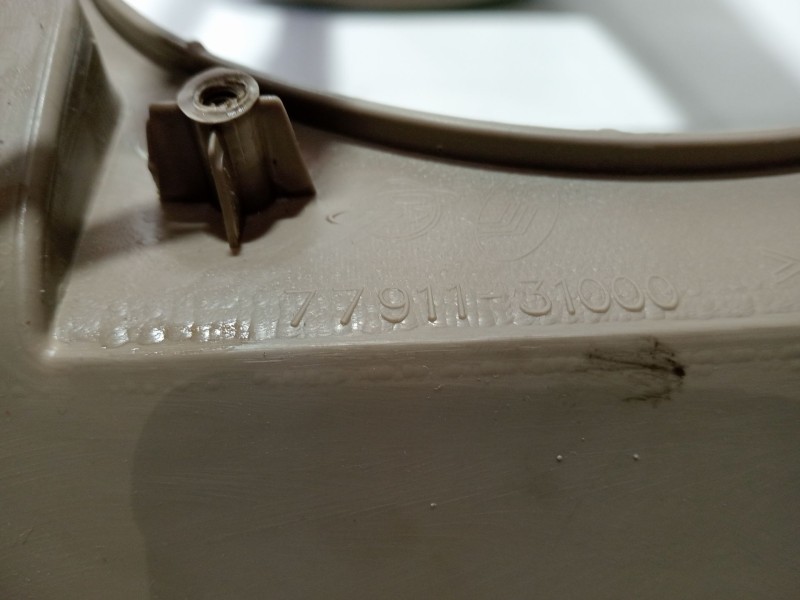 Recambio de moldura para ssangyong kyron 200 xdi limited referencia OEM IAM 7791131000  