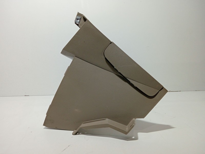 Recambio de moldura para ssangyong kyron 200 xdi limited referencia OEM IAM 7671009000  