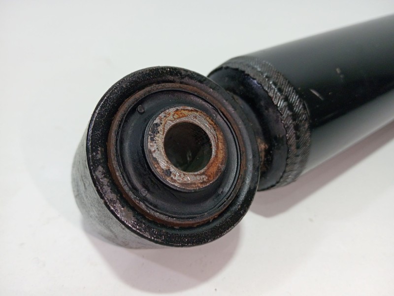 Recambio de juego amortiguadores trasero para ssangyong kyron 200 xdi limited referencia OEM IAM 4531009502  