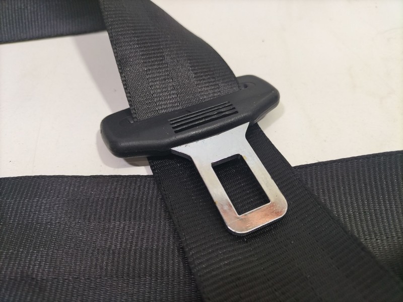 Recambio de cinturon seguridad trasero derecho para ssangyong kyron 200 xdi limited referencia OEM IAM 193857737A  