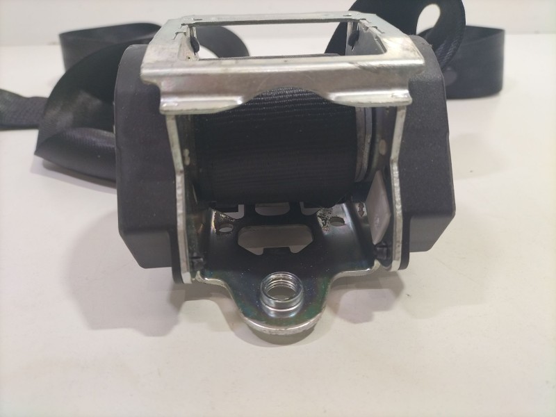 Recambio de cinturon seguridad trasero derecho para ssangyong kyron 200 xdi limited referencia OEM IAM 193857737A  