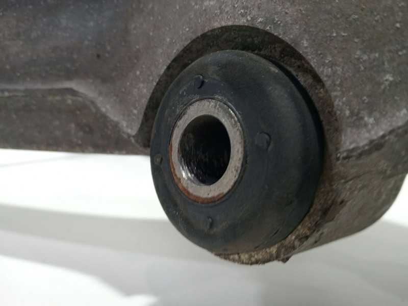 Recambio de brazo suspension inferior trasero izquierdo para chevrolet corvette 5.7 referencia OEM IAM L10333635  