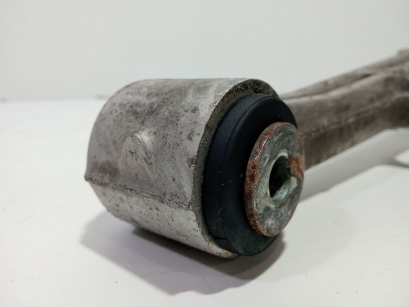 Recambio de brazo suspension inferior trasero izquierdo para chevrolet corvette 5.7 referencia OEM IAM L10333635  