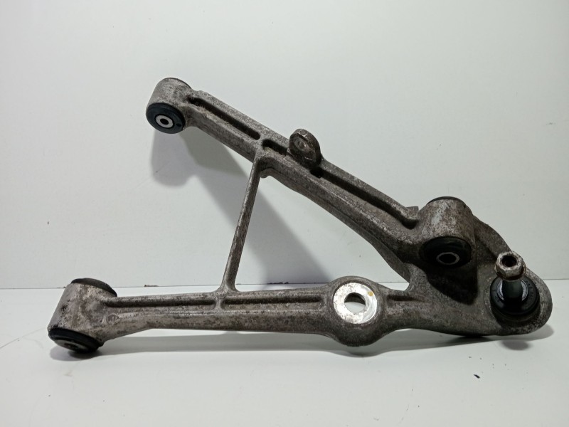 Recambio de brazo suspension inferior trasero izquierdo para chevrolet corvette 5.7 referencia OEM IAM L10333635  