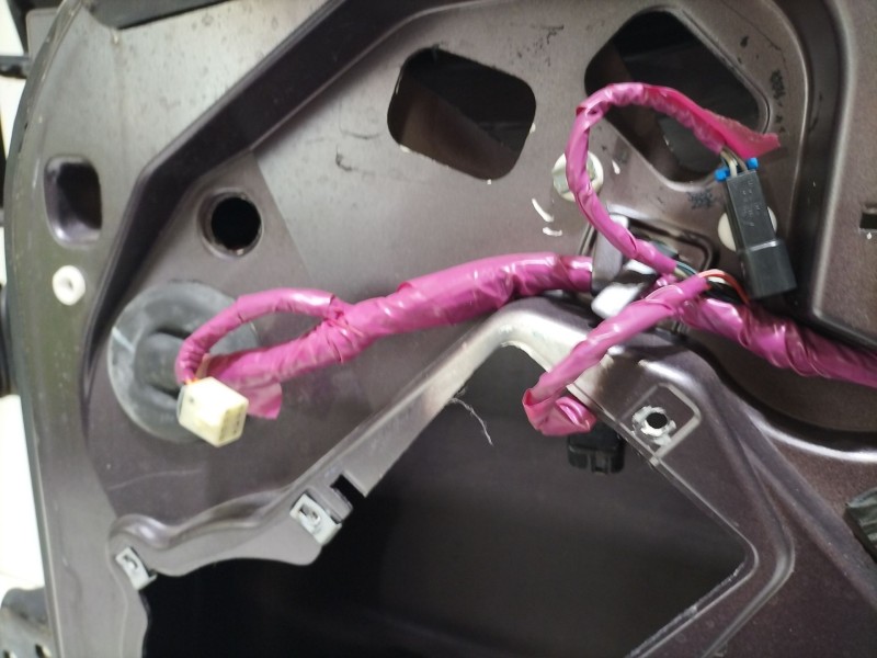 Recambio de puerta delantera derecha para chevrolet corvette 5.7 referencia OEM IAM 10283990  