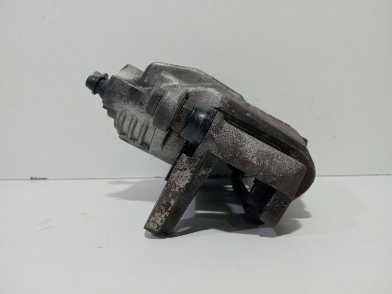 Recambio de pinza freno trasera derecha para chevrolet corvette 5.7 referencia OEM IAM 4261444  