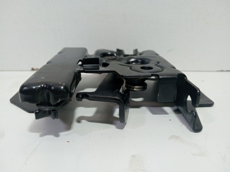 Recambio de cerradura capot para chevrolet corvette 5.7 referencia OEM IAM LT1(350CUV8)  