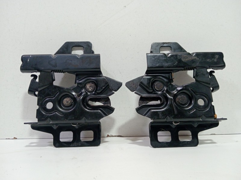 Recambio de cerradura capot para chevrolet corvette 5.7 referencia OEM IAM LT1(350CUV8)  