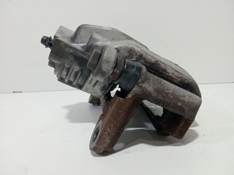 Recambio de pinza freno trasera izquierda para chevrolet corvette 5.7 referencia OEM IAM N6251444  
