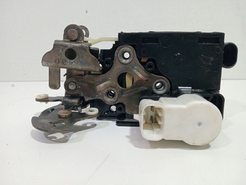 Recambio de cerradura puerta delantera derecha para chevrolet corvette 5.7 referencia OEM IAM LT1(350CUV8)  