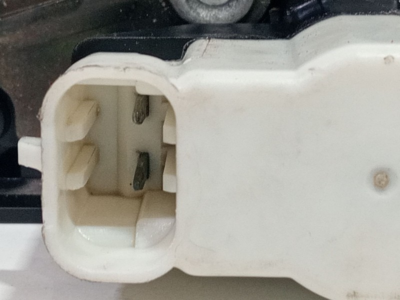 Recambio de cerradura puerta delantera derecha para chevrolet corvette 5.7 referencia OEM IAM LT1(350CUV8)  