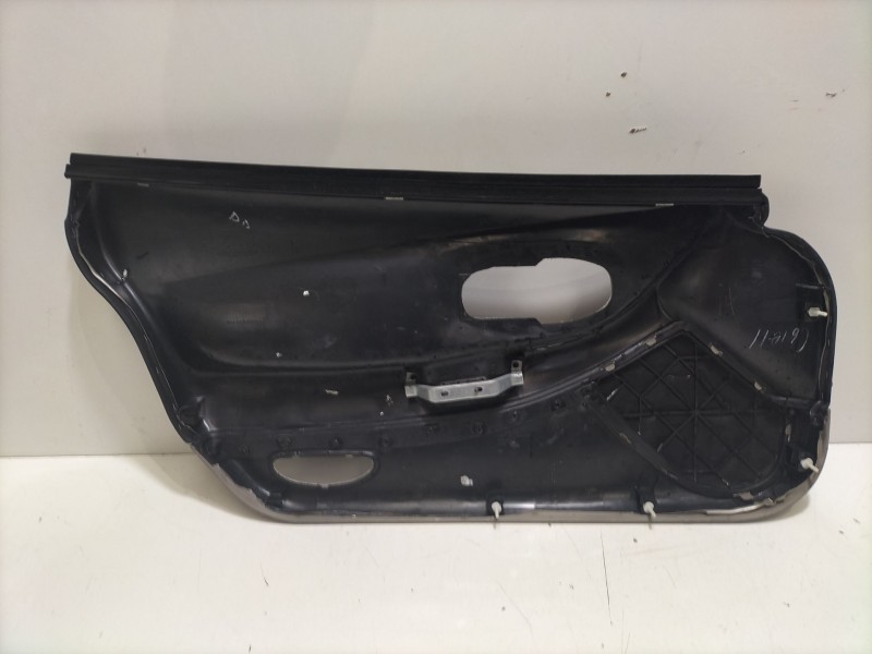 Recambio de guarnecido puerta delantera derecha para chevrolet corvette 5.7 referencia OEM IAM 10247320  