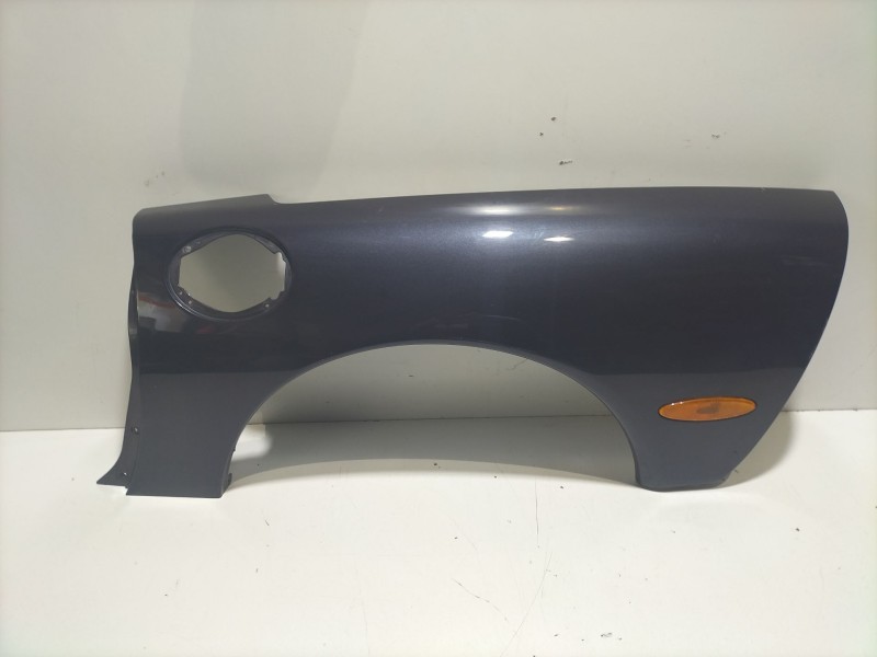 Recambio de aleta trasera izquierda para chevrolet corvette 5.7 referencia OEM IAM 10408005  