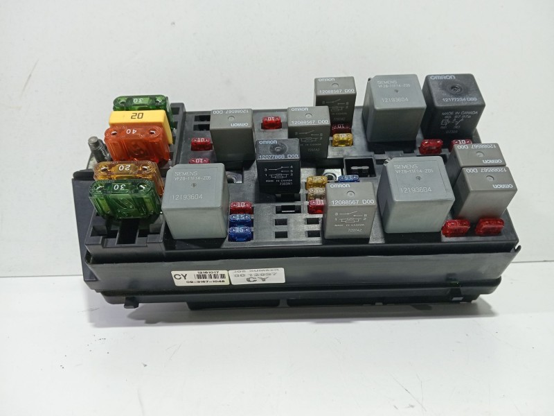 Recambio de caja reles / fusibles para chevrolet corvette 5.7 referencia OEM IAM 12161017  