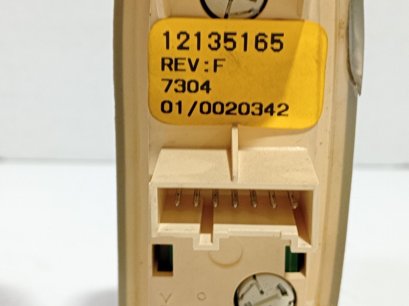 Recambio de interruptor para chevrolet corvette 5.7 referencia OEM IAM 12135165  