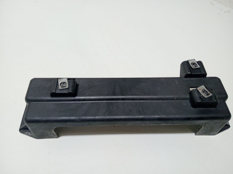 Recambio de moldura para chevrolet corvette 5.7 referencia OEM IAM LT1(350CUV8)  