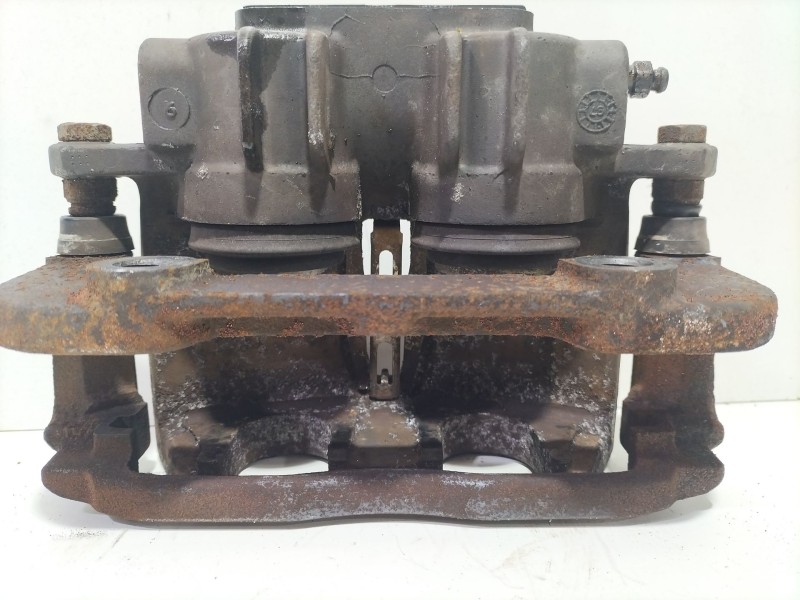 Recambio de pinza freno delantera izquierda para chevrolet corvette 5.7 referencia OEM IAM   