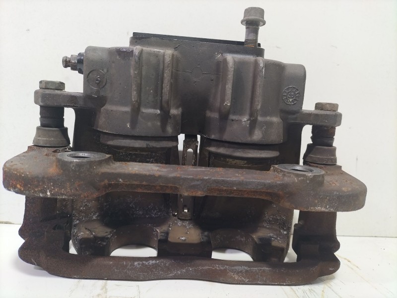 Recambio de pinza freno delantera derecha para chevrolet corvette 5.7 referencia OEM IAM   