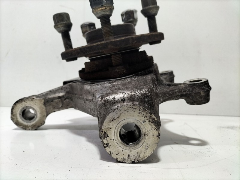 Recambio de mangueta delantera izquierda para chevrolet corvette 5.7 referencia OEM IAM L10237239  