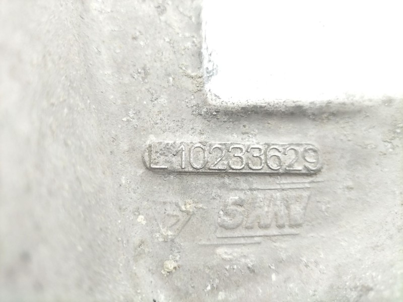 Recambio de brazo suspension superior delantero izquierdo para chevrolet corvette 5.7 referencia OEM IAM L10233629  