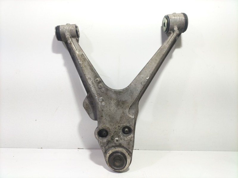 Recambio de brazo suspension superior delantero derecho para chevrolet corvette 5.7 referencia OEM IAM R10233630  