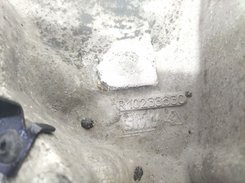 Recambio de brazo suspension superior delantero derecho para chevrolet corvette 5.7 referencia OEM IAM R10233630  