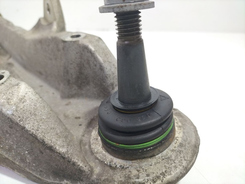 Recambio de brazo suspension superior delantero derecho para chevrolet corvette 5.7 referencia OEM IAM R10233630  