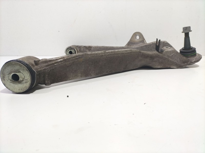 Recambio de brazo suspension superior delantero derecho para chevrolet corvette 5.7 referencia OEM IAM R10233630  